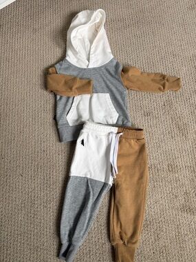 Olive + Scout Toddler Colorblock Joggers - Gray, White & Brown